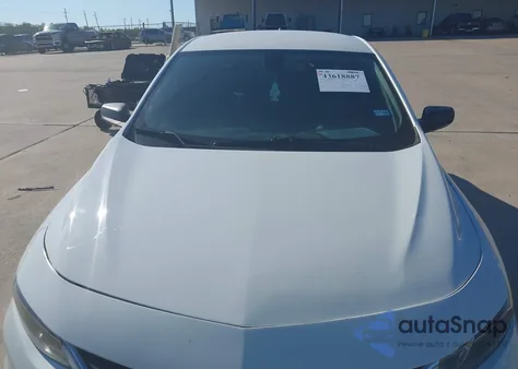 2017 Chevrolet Malibu Ls z USA, uszkodzony, nr VIN 1G1ZB5ST1HF218875